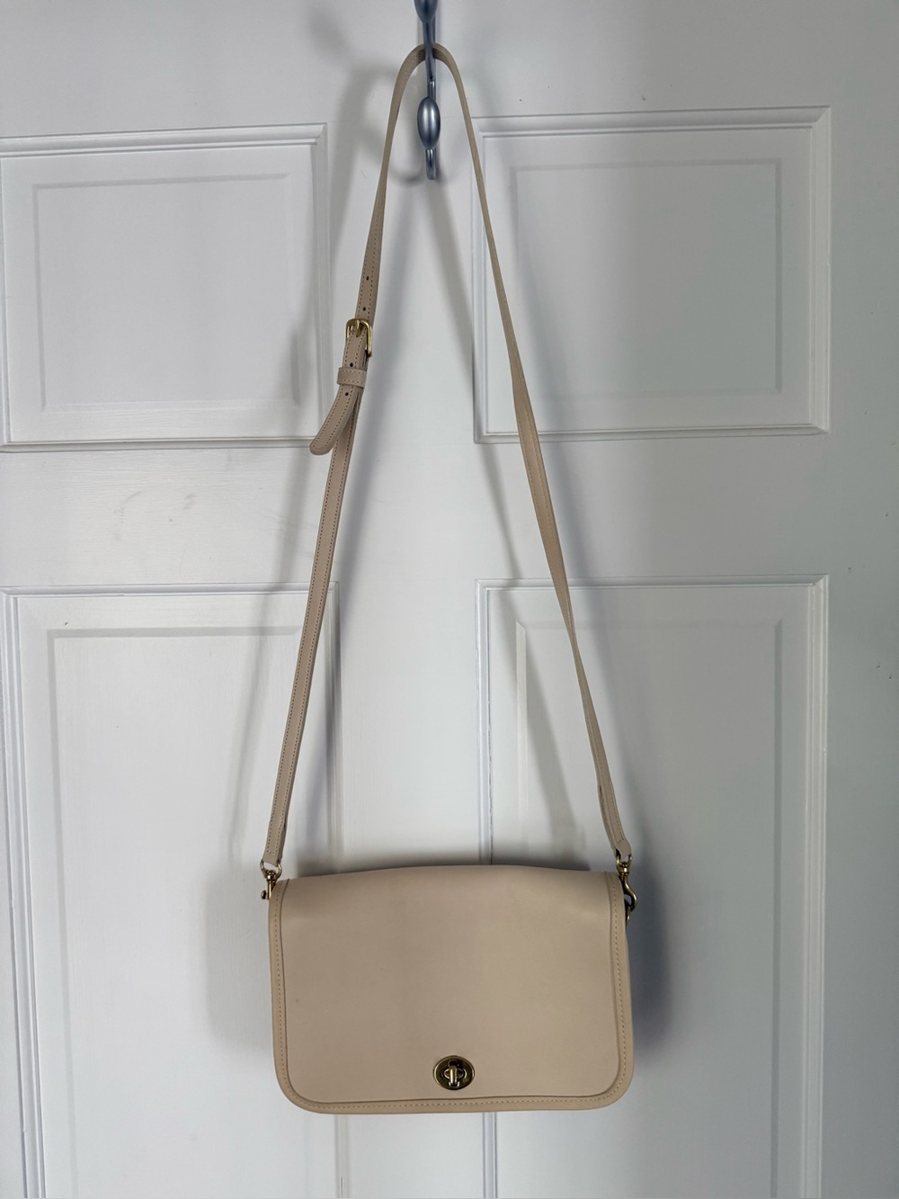 Vintage Coach pocket purse